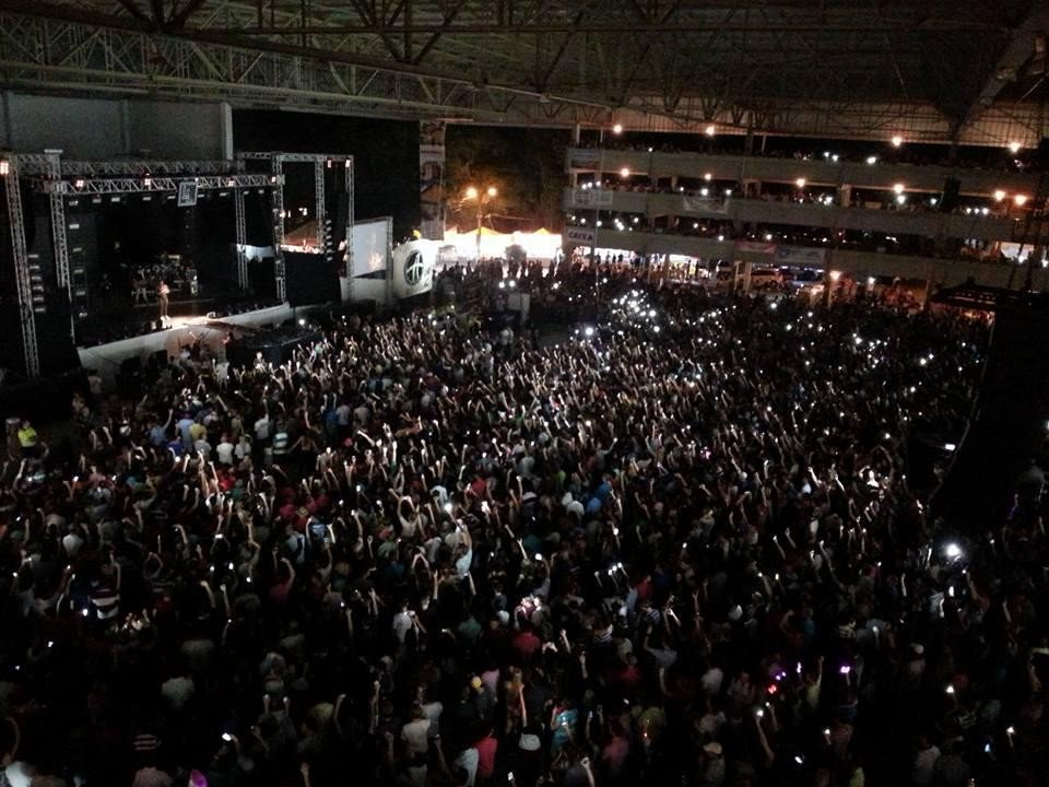 Decreto prevê aplicação de penalidades a estabelecimentos que desrespeitarem limite de público em eventos