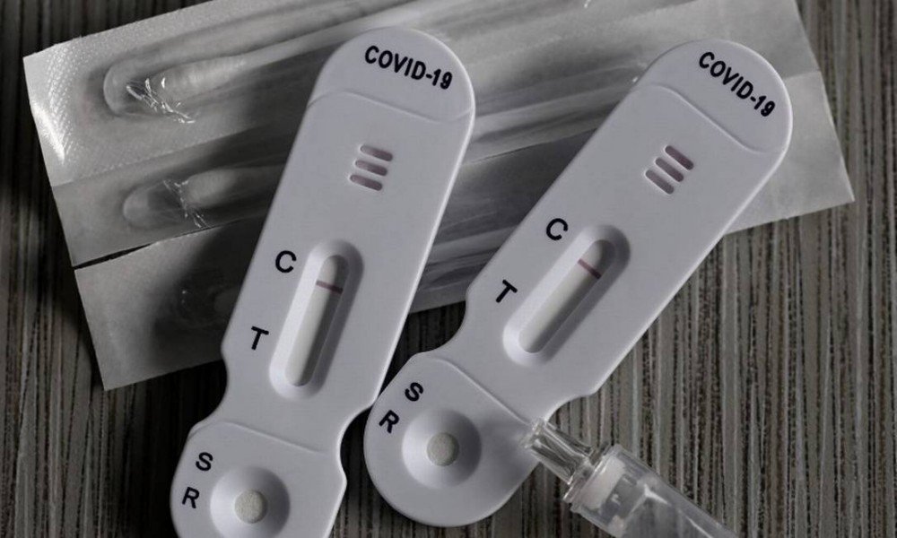 Anvisa adia decisão sobre liberação de autotestes de Covid-19