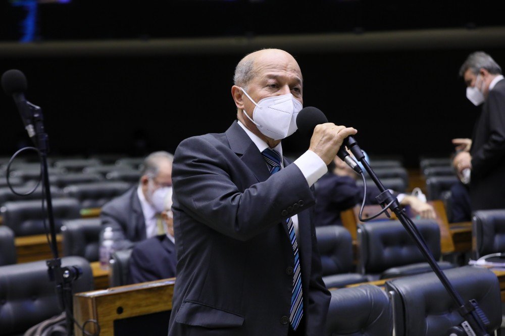 Joseildo solicita ao secretario de infraestrutura a recuperação de estradas no Litoral Norte e Agreste Baiano