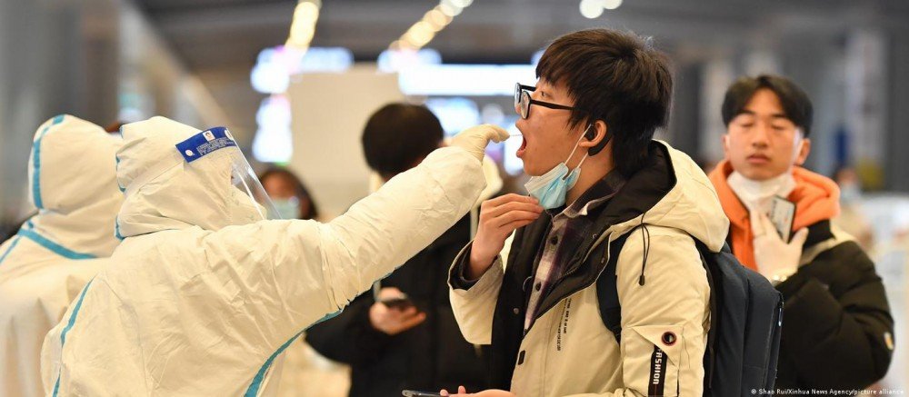 Ômicron obriga China a redefinir estratégia para a pandemia