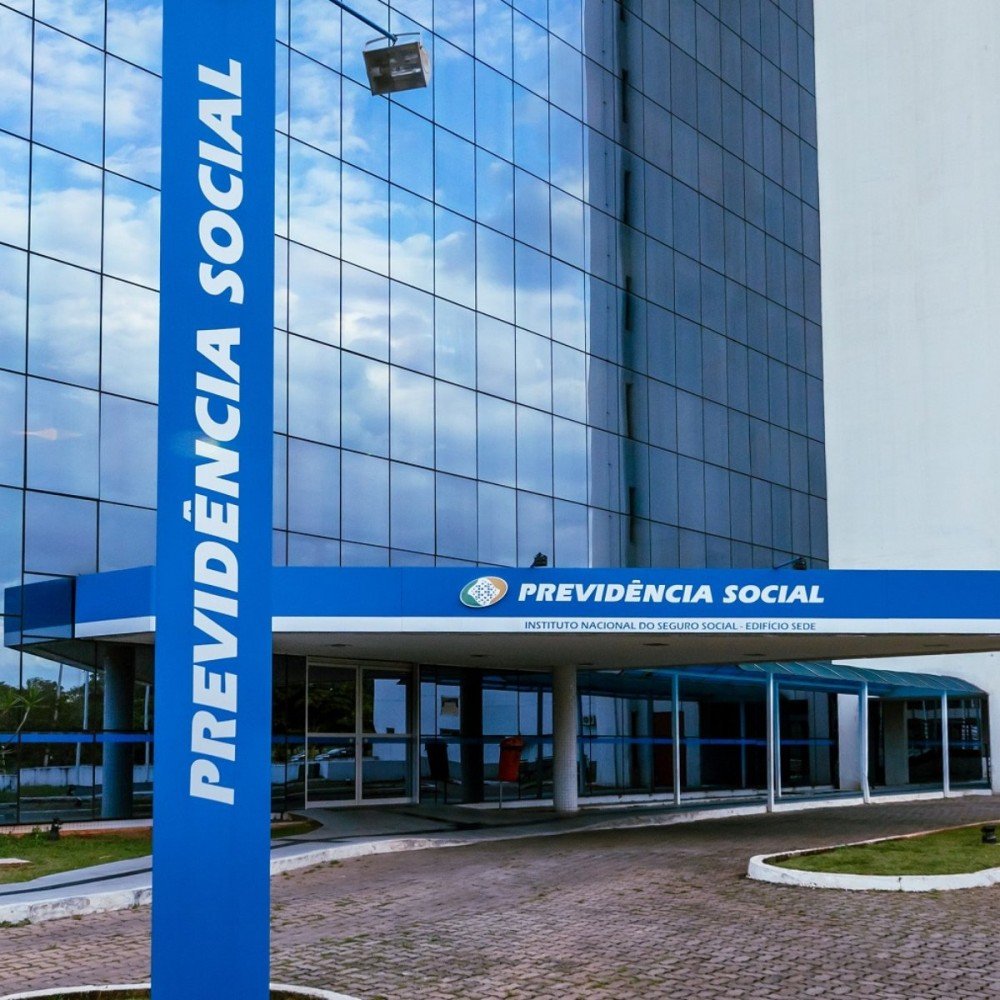 Servidores querem derrubada do veto de Bolsonaro que cortou R$ 1 bi do INSS: 'Vai faltar até papel higiênico'
