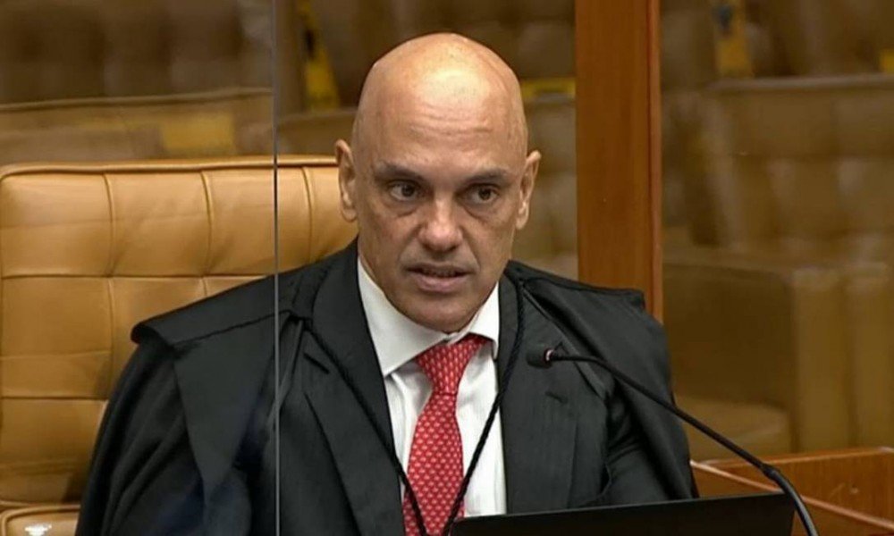 Moraes rejeita recurso da AGU para adiar depoimento de Bolsonaro