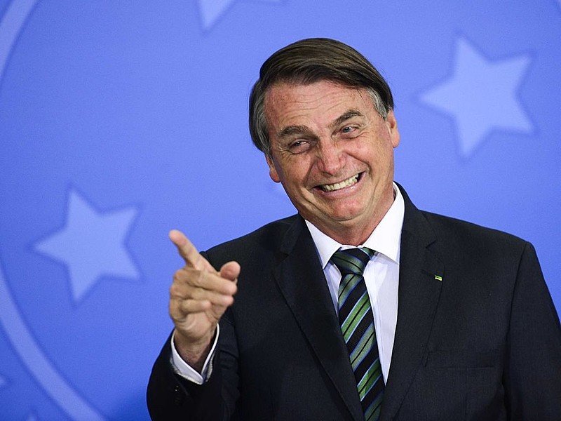 PF diz que Bolsonaro cometeu crime no vazamento de informações em live, mas não indicia o presidente