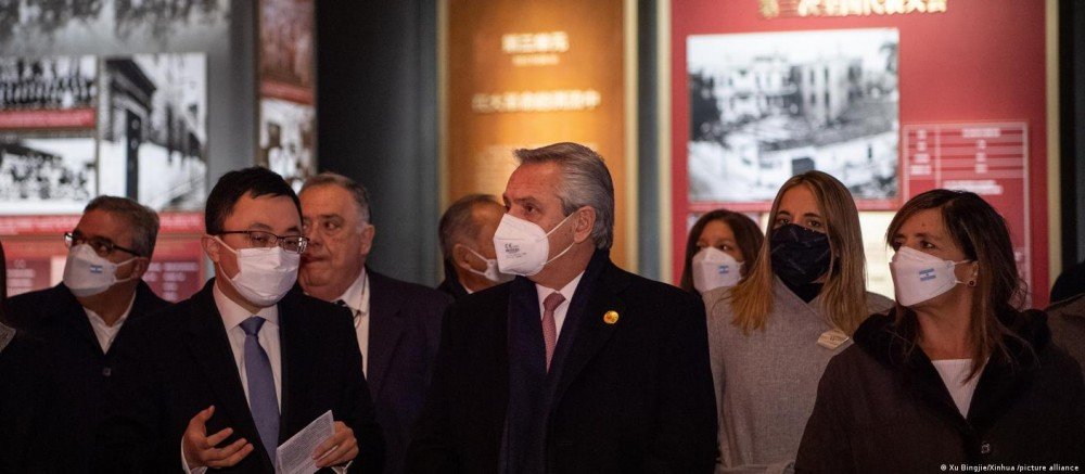 Argentina adere a megaprojeto de infraestrutura da China