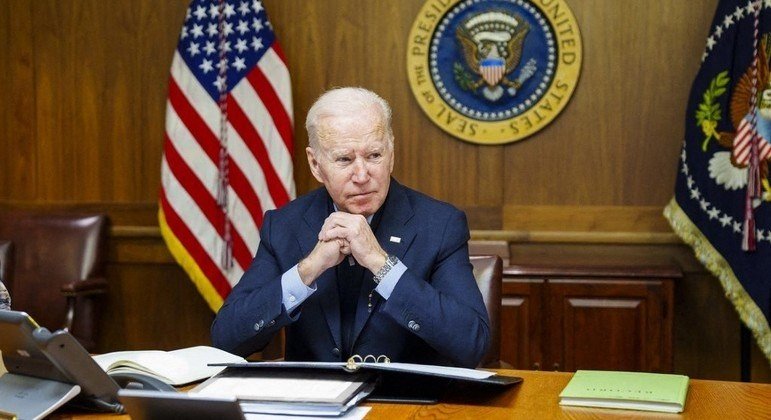 Biden afirma que 'há todas as indicações' de que Rússia irá entrar na Ucrânia; Moscou reage e diz tratar-se de outra fake news