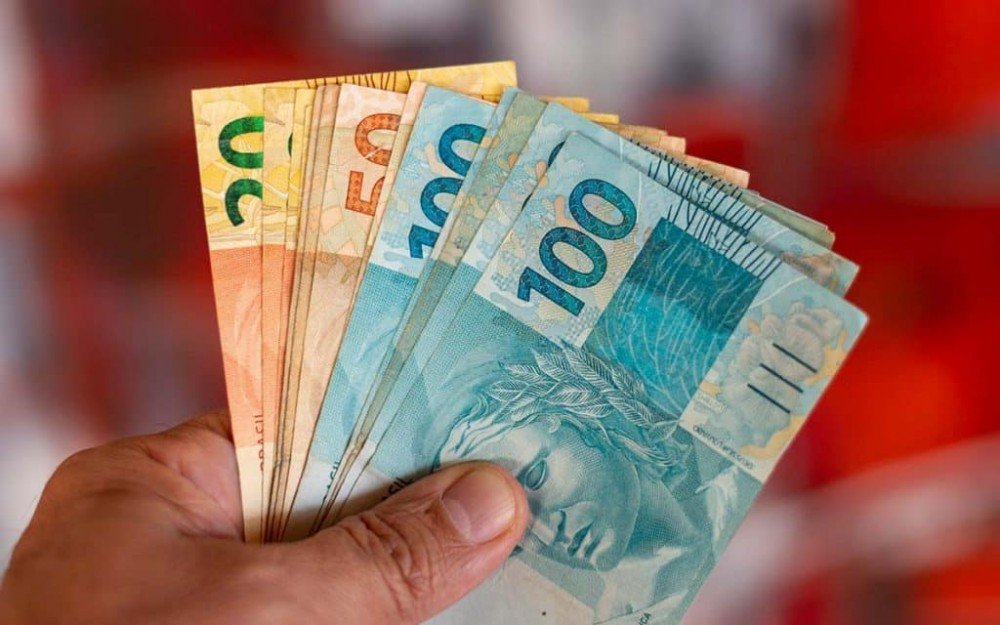 Caixa paga Auxílio Brasil a beneficiários com NIS final 7