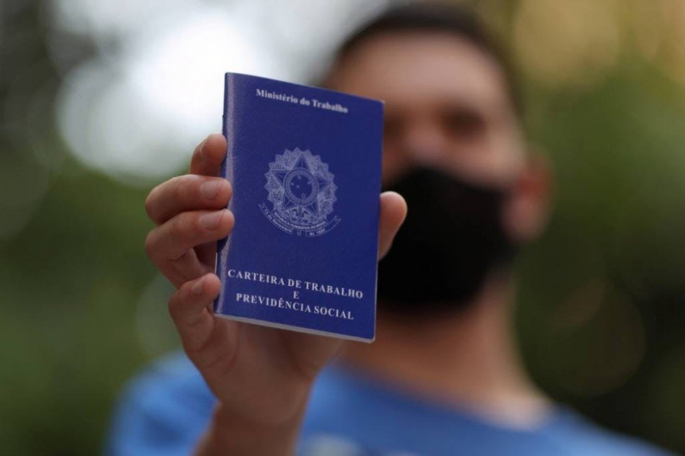 25% dos brasileiros acham que o desemprego é o maior problema do país