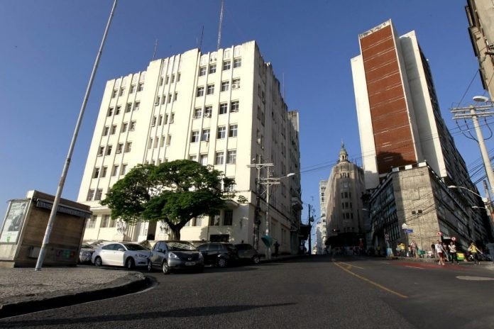 Palácio dos Esportes foi arrematado por R$ 9 milhões em leilão realizado nesta terça (8)