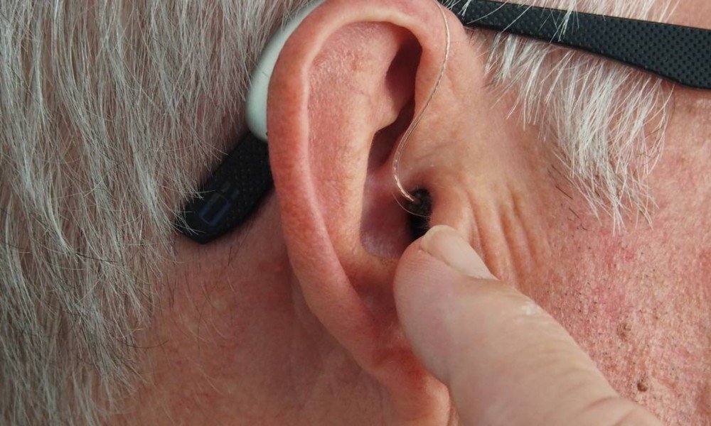 Novo sintoma de Parkinson: perda auditiva pode ser sinal precoce da doença