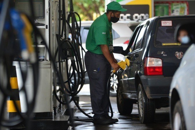 Governo deve enviar medida para reduzir valor da gasolina ao Congresso