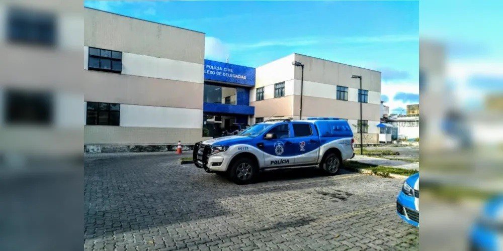 Policial é preso por tentar matar quatro pessoas dentro de bar