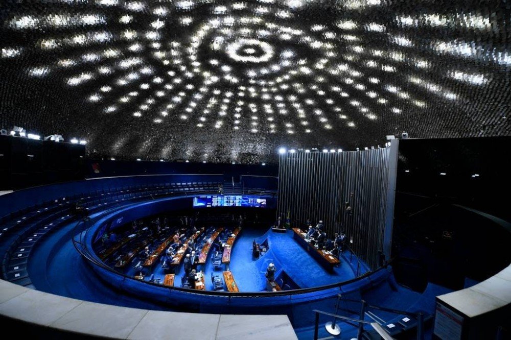 Sem consenso, CCJ do Senado adia votação da reforma tributária