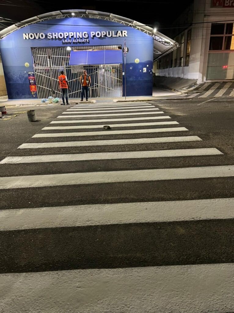 A SMTT reconhece a importância e retoma a revitalização das faixas de pedestres do centro da cidade