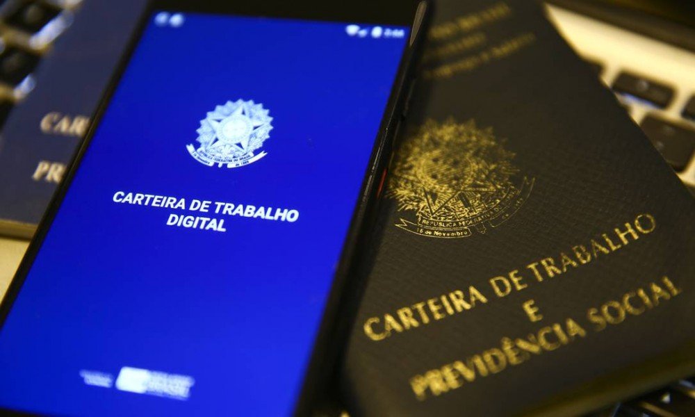 Novas regras de home office e trabalho por produção entram em vigor hoje. Entenda