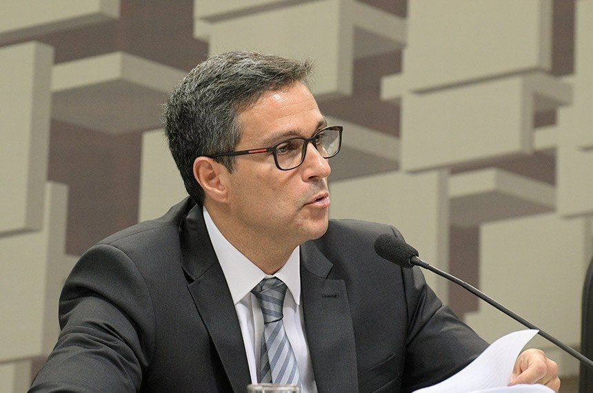 Presidente do Banco Central reconhece o fracasso das reformas neoliberais no Brasil