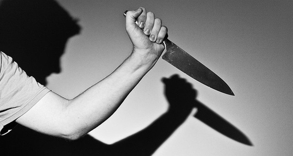 Homem invade hospital infantil e atinge mulher com 17 facadas