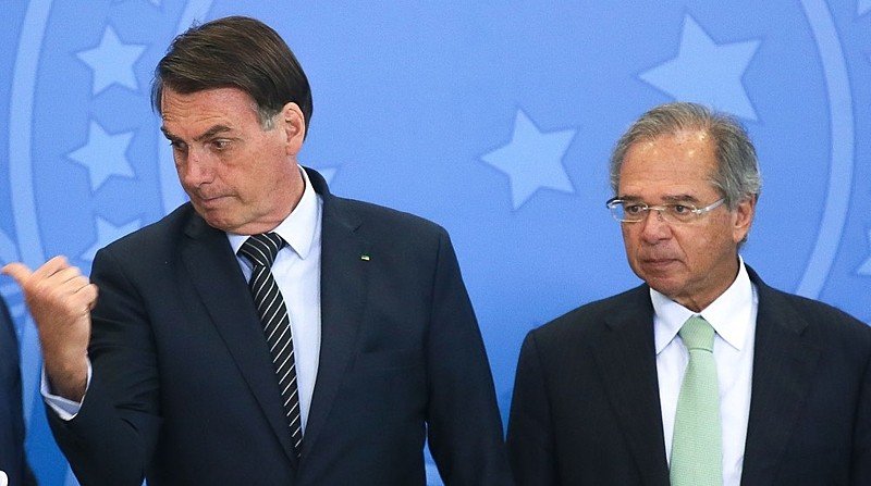 De olho em eleição, Bolsonaro copia ações de Lula para estimular economia