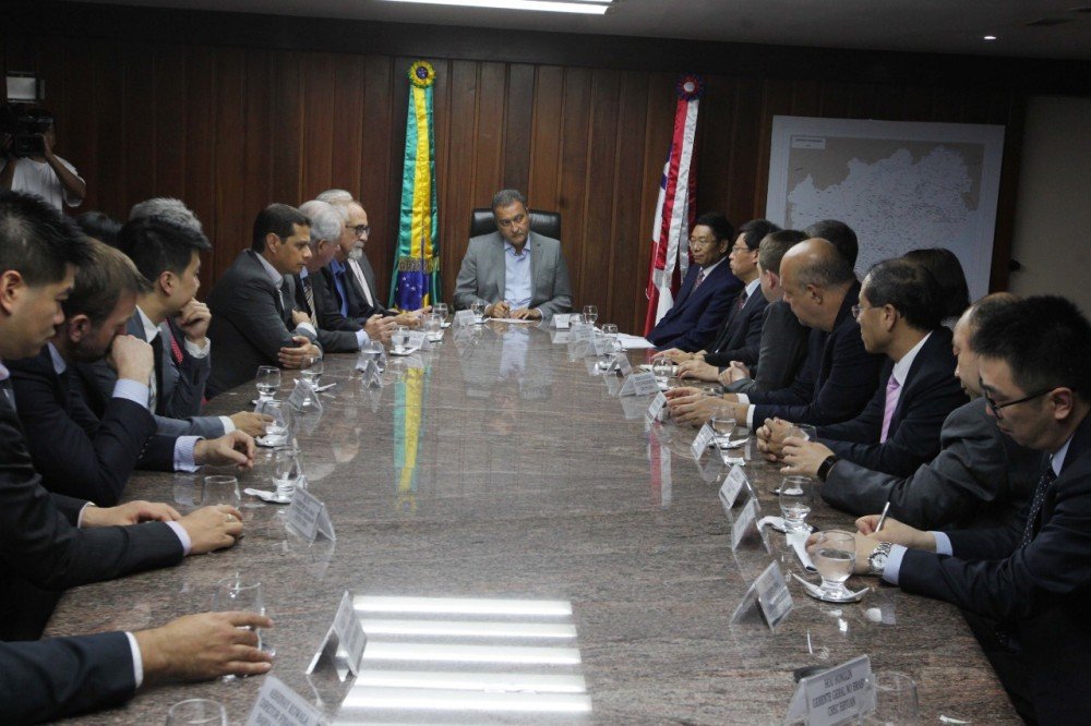 “Estamos fazendo ajustes para que possamos ter a retomada da Fiol e o início do Porto Sul”, afirma Rui Costa após reunião com chineses