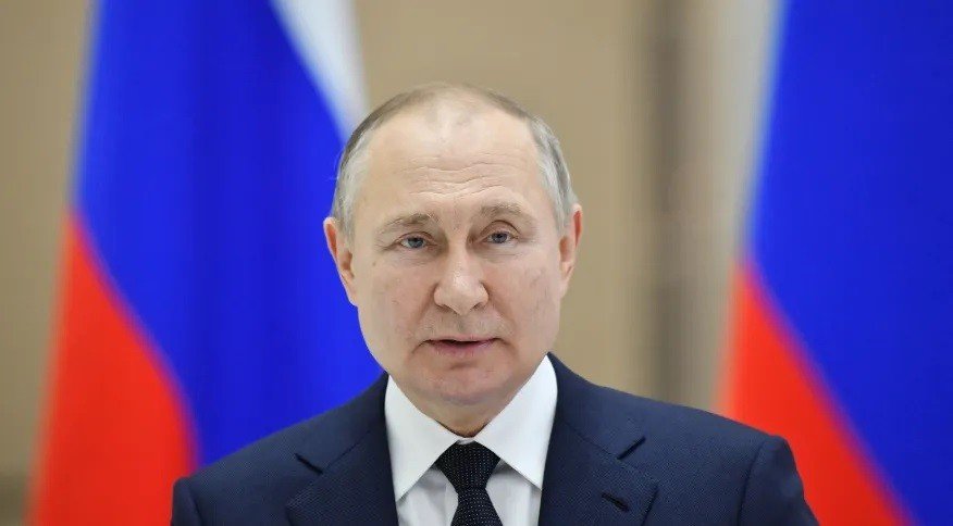 Putin: oito anos de bombardeios contra moradores de Donbass fizeram a Rússia agir