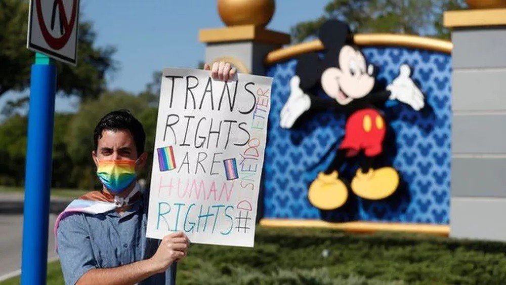 Flórida x Disney: em meio a polêmica sobre questões LGBTQ, legisladores revogam isenções fiscais dos parques