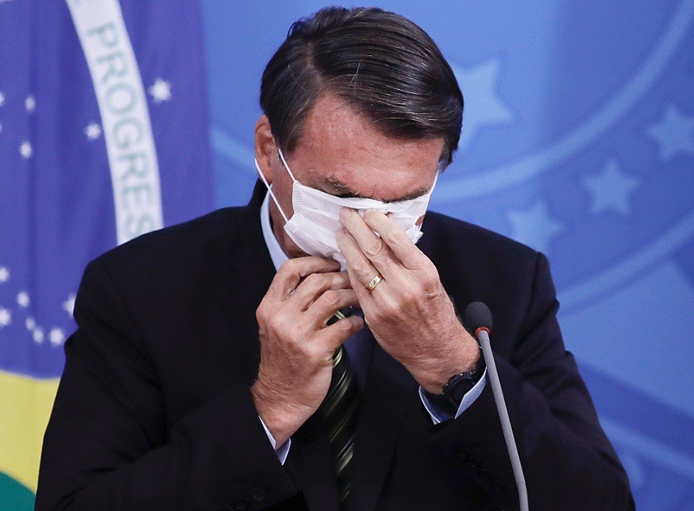 Governo formaliza fim da emergência em saúde pela pandemia