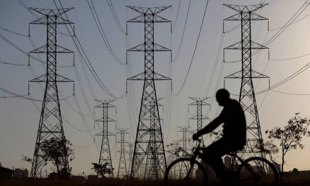 Térmicas incluídas na lei de privatização da Eletrobras vão custar R$ 52 bi, e conta de luz vai subir