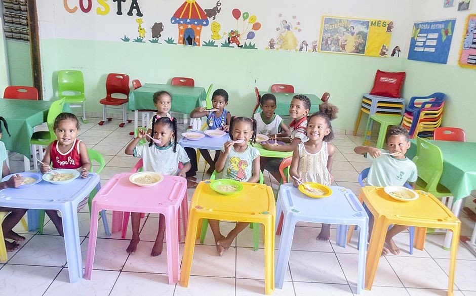 Veganos do Sertão: cidades baianas retiram proteína animal da merenda escolar