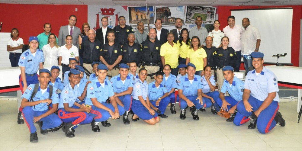 Sessão especial em comemoração ao dia municipal do trânsito é realizada na CMA