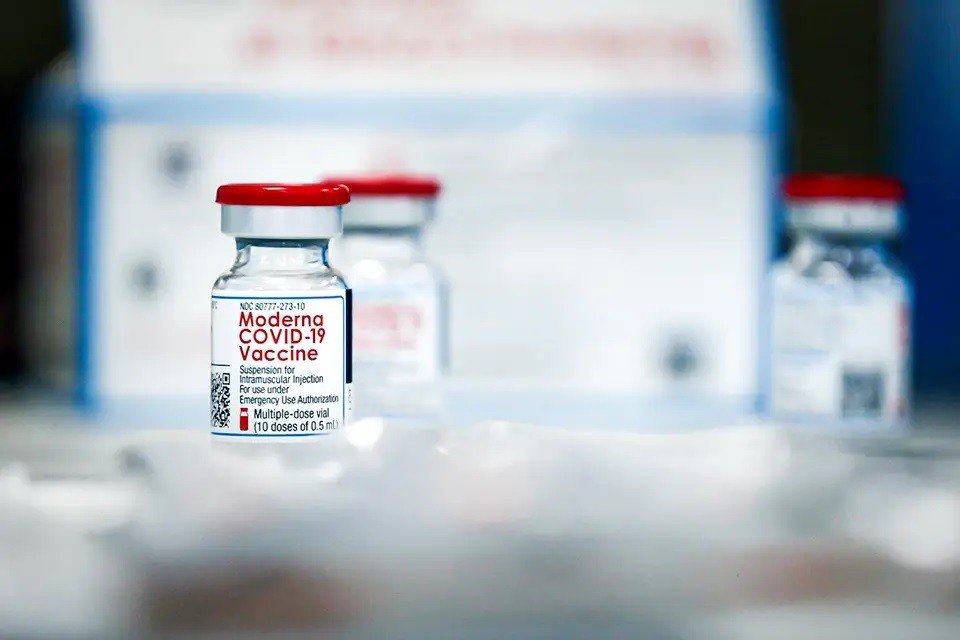 Moderna vai pedir aval da Anvisa para aplicar vacina da covid em bebês