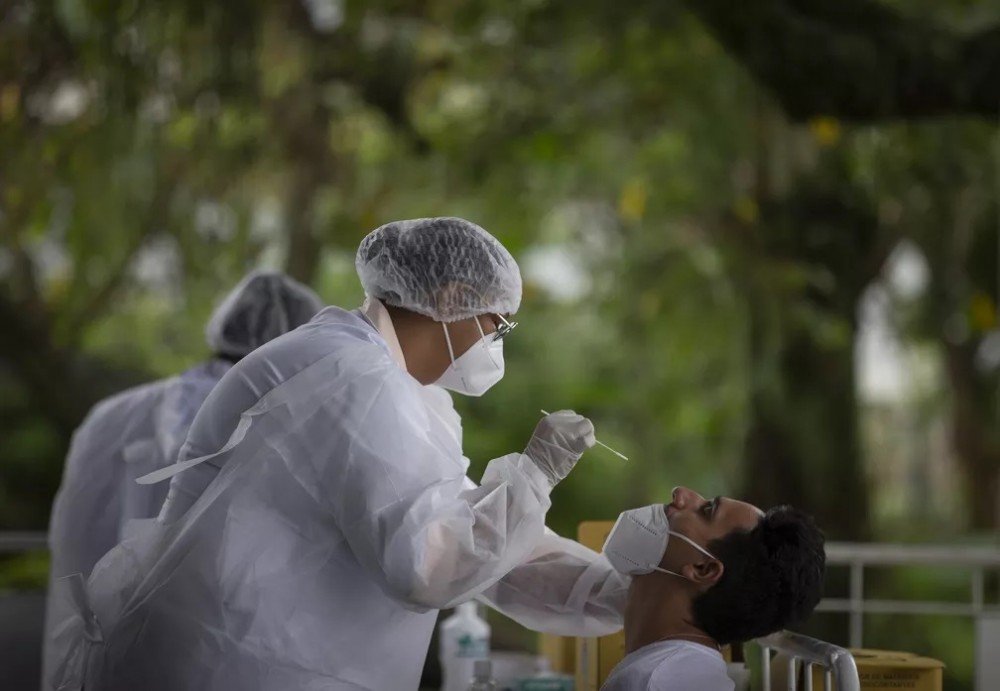 Covid-19: Há risco de nova onda no Brasil? O que dizem os especialistas sobre momento atual da pandemia