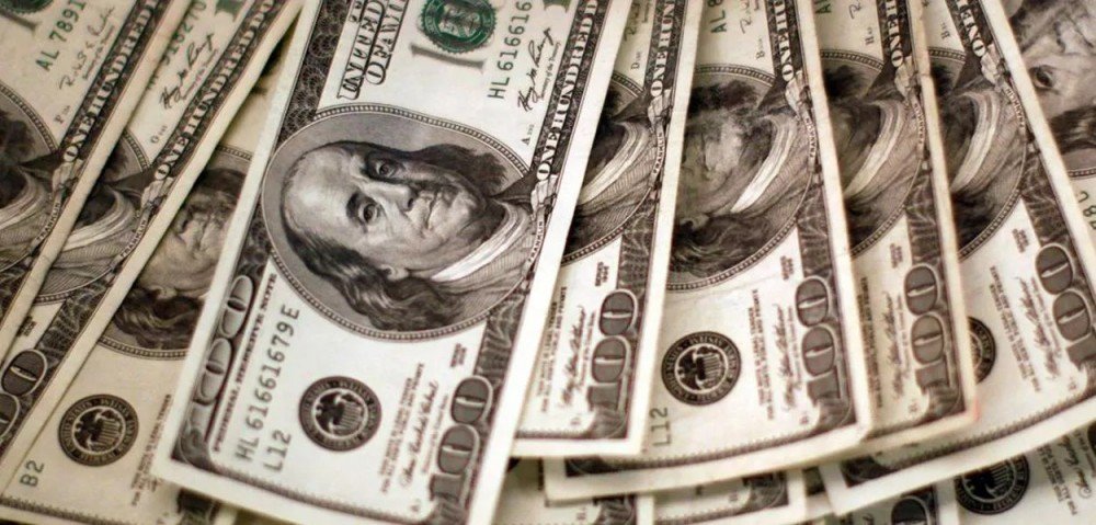 Dólar dispara e supera R$ 5,15 com desconfiança na economia