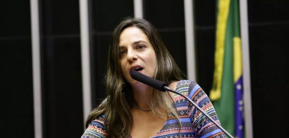 Fernanda Melchionna, do Psol, protocola convocação de generais para explicar ataques às urnas eletrônicas