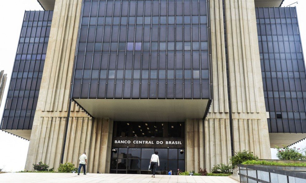 Servidores do BC aprovam continuidade da greve por tempo indeterminado
