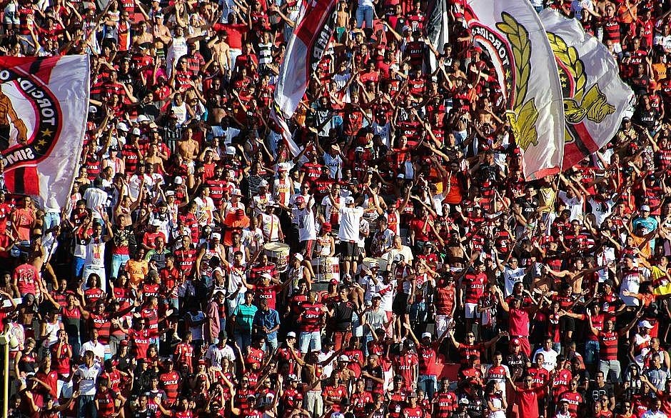 Vitória faz promoção com ingressos a R$ 10 no Ba-Vi