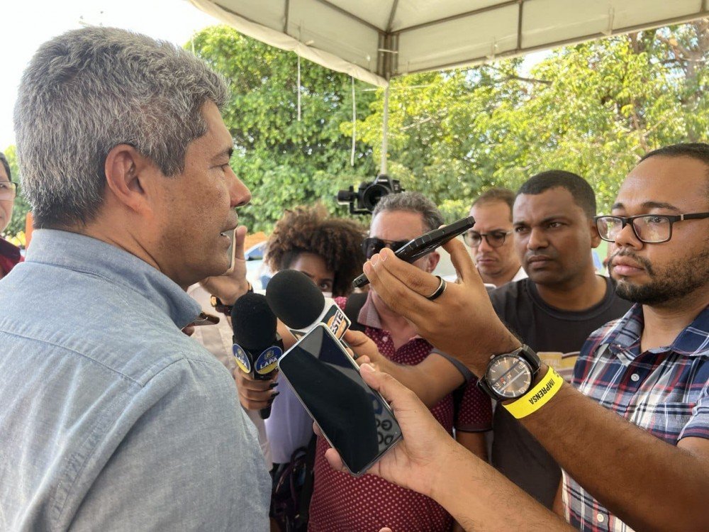 Em Bom Jesus da Lapa, Jerônimo afirma que vai ampliar investimentos na requalificação de estradas vicinais