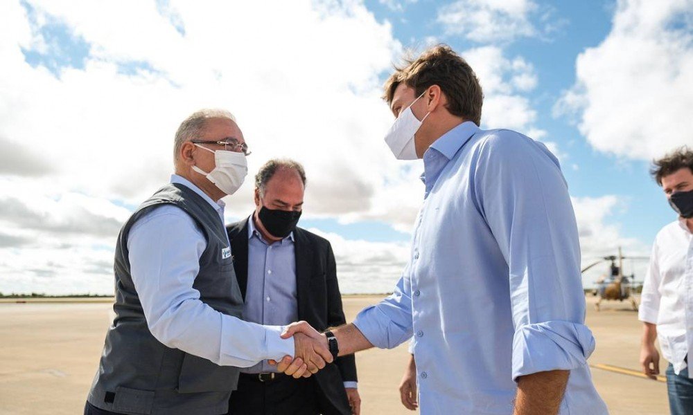 Dinheiro do SUS beneficiou prefeituras de familiares de aliados do Planalto