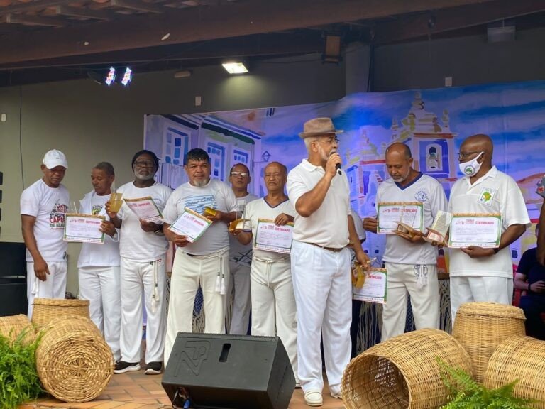 1o Festival de Capoeira de Alagoinhas reuniu e homenageou Mestres de Capoeira, valorizando e incentivando a expressão cultural genuinamente brasileira