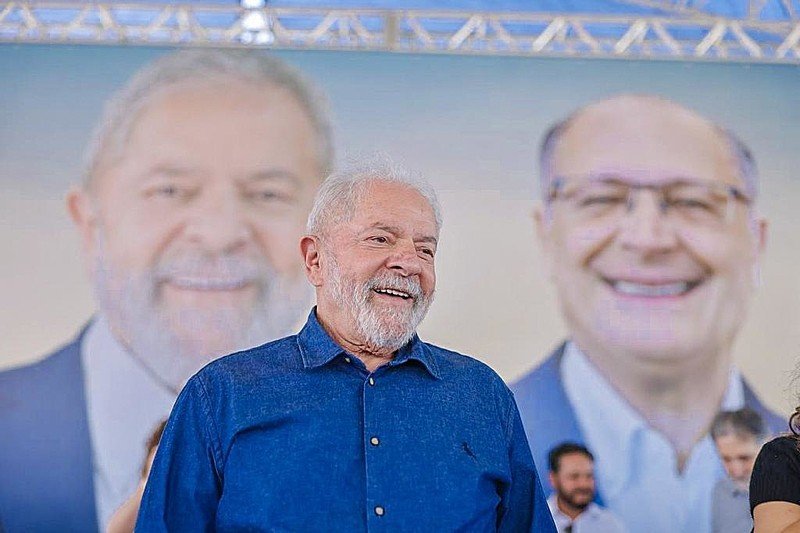 Nova pesquisa Datafolha mostra vitória de Lula no 1º turno