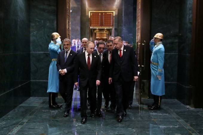 Líderes da Rússia, Turquia e Irã se reúnem para decidir futuro da Síria