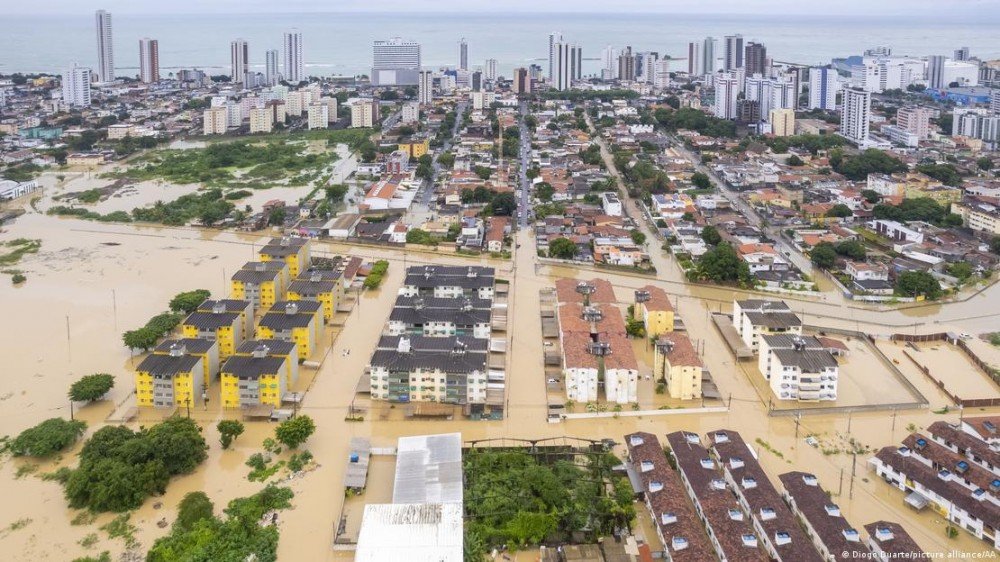 Sobe para 84 número de mortes por chuvas na Grande Recife