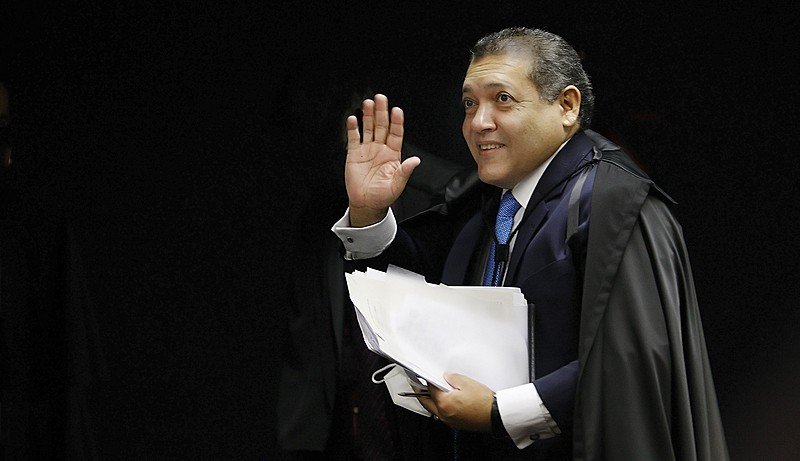 PT aciona STF contra decisão de Nunes Marques que devolve mandato a deputado bolsonarista
