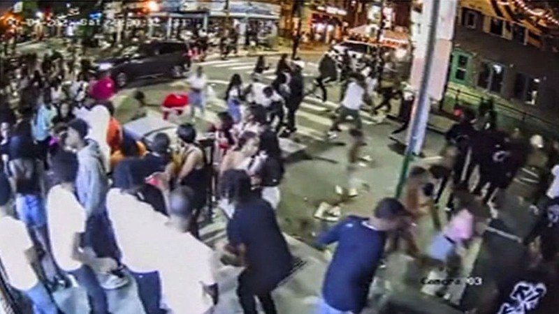 EUA têm dois tiroteios em massa numa noite, com seis mortos no total