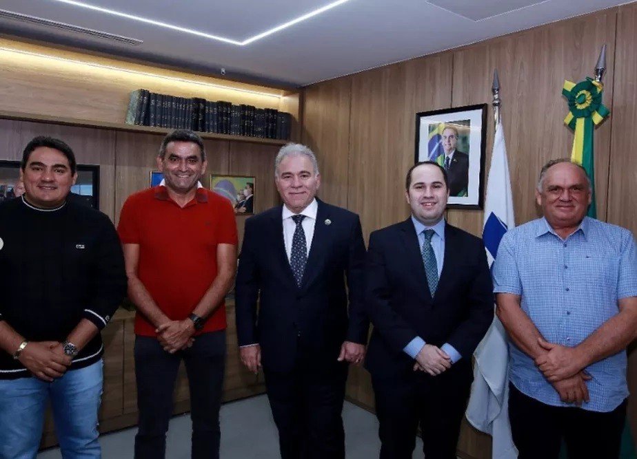 Caso Queiroguinha: filho de ministro da Saúde atua como intermediário de pedidos de recursos, relatam prefeitos