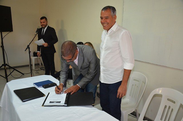 “Desafios são sempre oportunidades de crescimento. A humanização será a minha marca”, declarou o novo Secretário de Saúde, Moacir Lira, durante a cerimônia de posse, nesta sexta-feira (6)