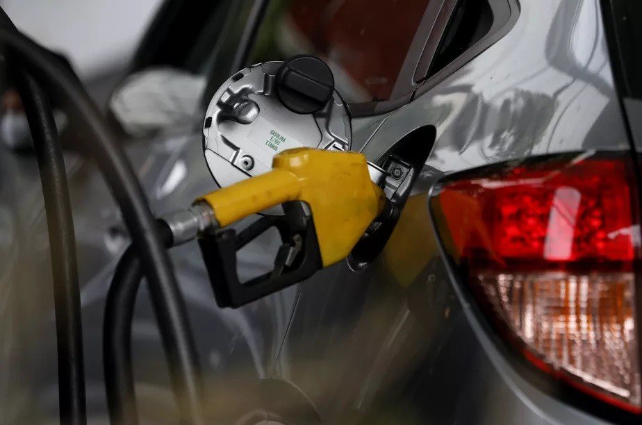 Petrobras anuncia novo aumento no preço de 5,18% na gasolina e de 14,25% no diesel