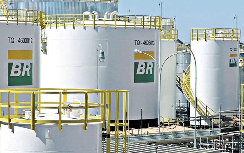 Governo quer criar CPI da Petrobras para justificar privatização