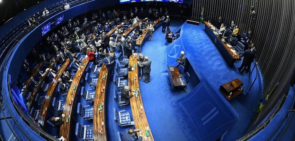 Oposição reúne assinaturas suficientes para convocar CPI do MEC no Senado