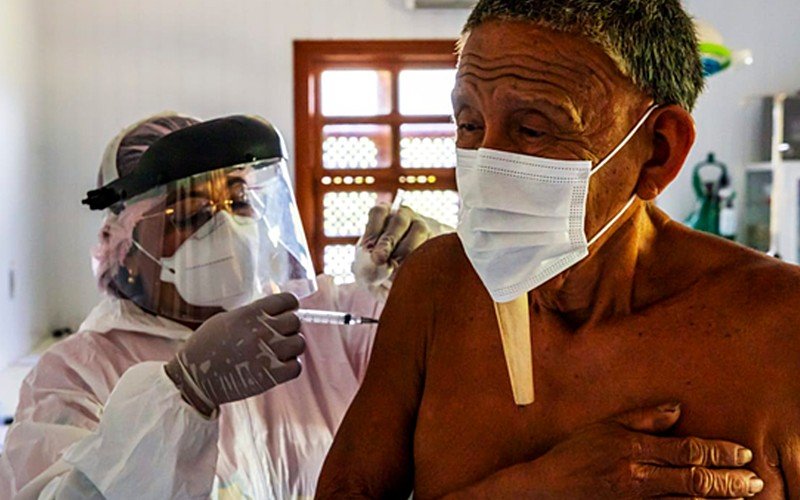 Estudo conclui que vacinação contra covid salvou 20 milhões de vidas, 1 milhão só no Brasil