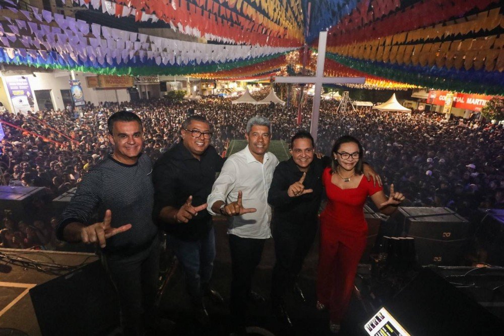 Jerônimo mostra força no Semiárido: 18 prefeitos participam de PGP com público recorde em Ribeira do Pombal