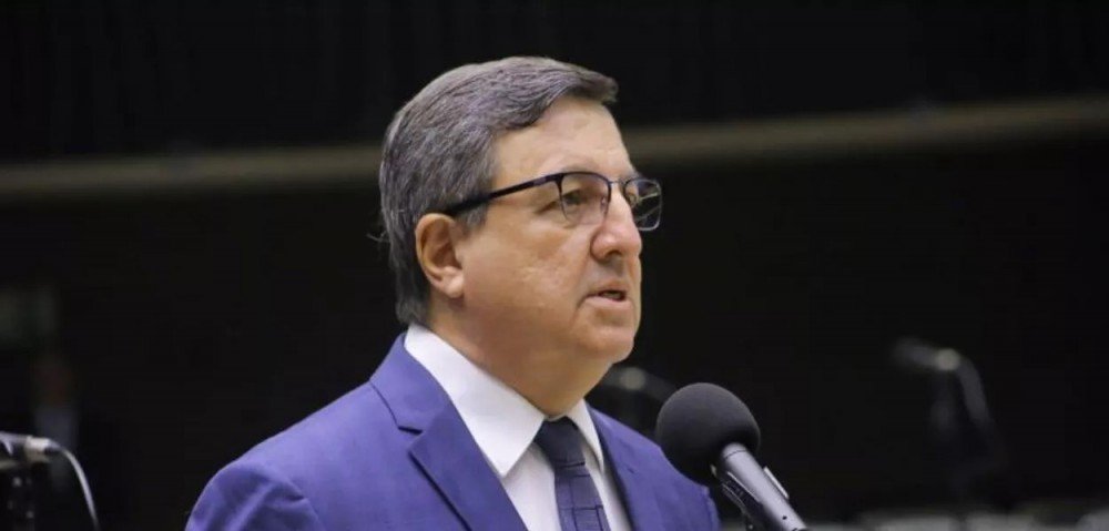 Votação da PEC eleitoreira é adiada em comissão da Câmara